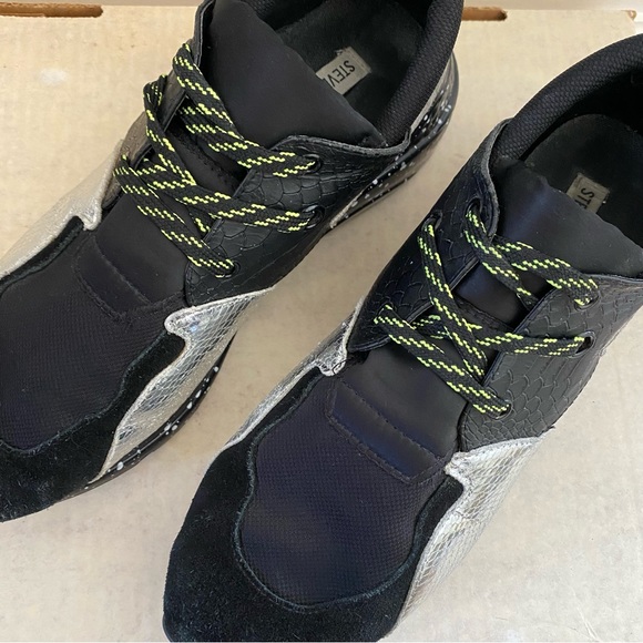 Steve Madden Men's Ridge Black & Silver Leather Sneakers Size 10M - Picture 4 of 9